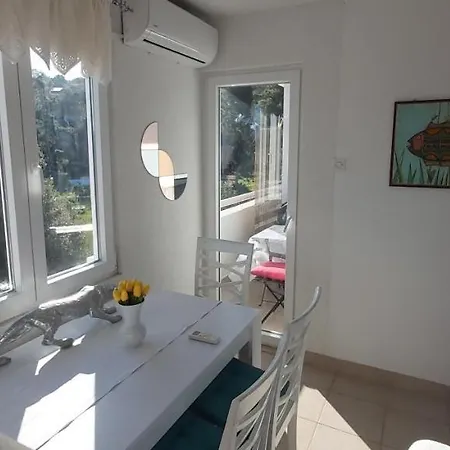 Zlatna Nečujam